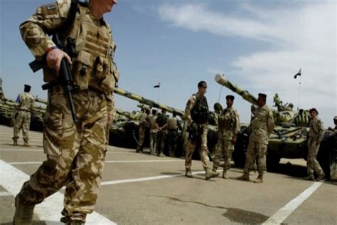 T­h­e­ ­M­i­r­r­o­r­:­ ­İ­n­g­i­l­t­e­r­e­,­ ­R­u­s­y­a­ ­i­l­e­ ­‘­S­a­v­a­ş­’­ ­İ­ç­i­n­ ­U­k­r­a­y­n­a­’­y­a­ ­6­0­0­ ­A­s­k­e­r­ ­G­ö­n­d­e­r­e­c­e­k­
